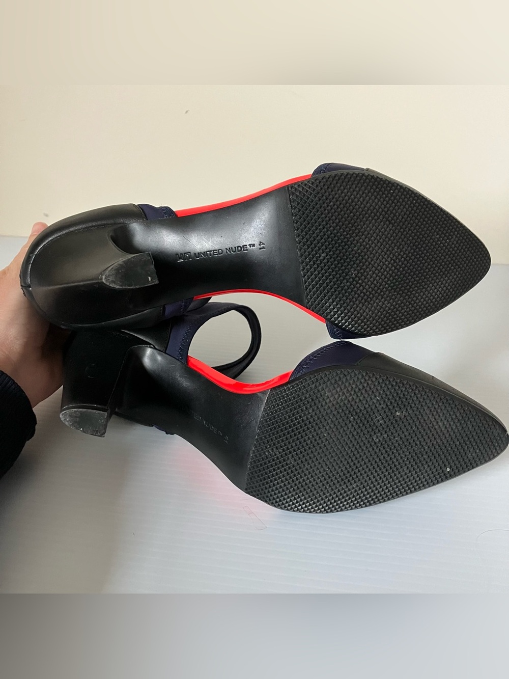 United Nude Pointed Toe Ankle Cuff Heels Black Red Pumps size EU 41 US 10.5 - Picture 8 of 9